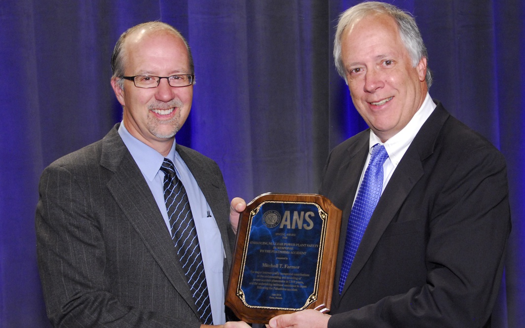 Alumnus Mitch Farmer Receives ANS Special Award