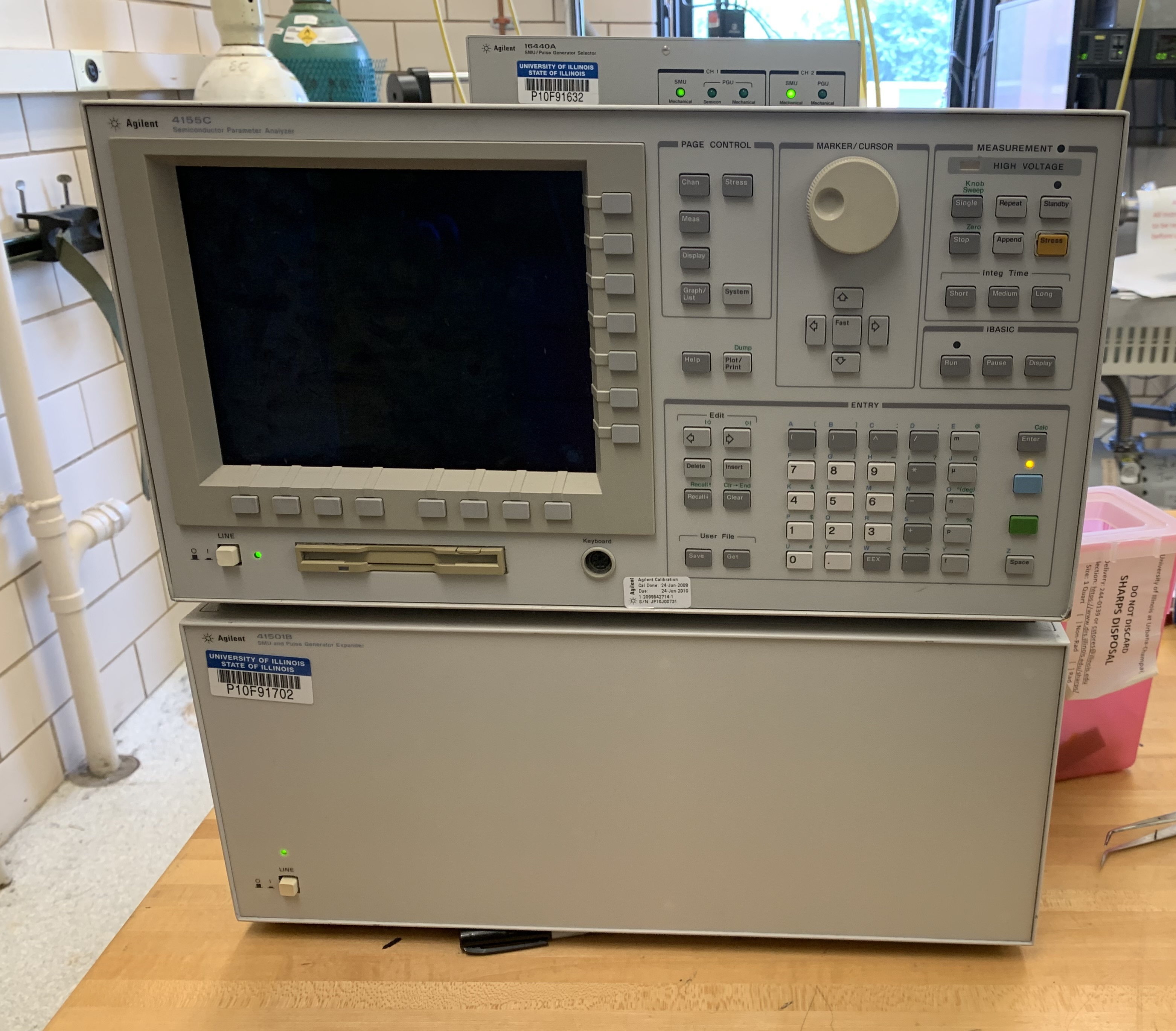 4155c Semiconductor Parameter Analyzer (Agilent), used with Lake Shore and custom probe station