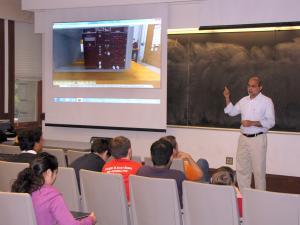 Prof. Rizwan Uddin explains to the NPRE 100 class how the virtual lab will work.