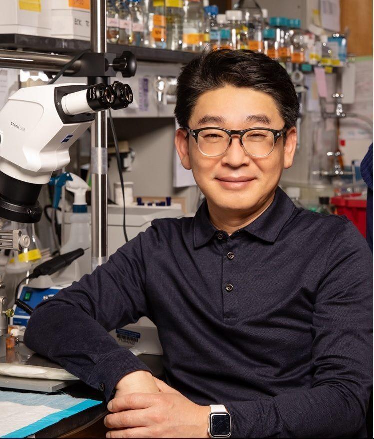 Eung Chang Kim