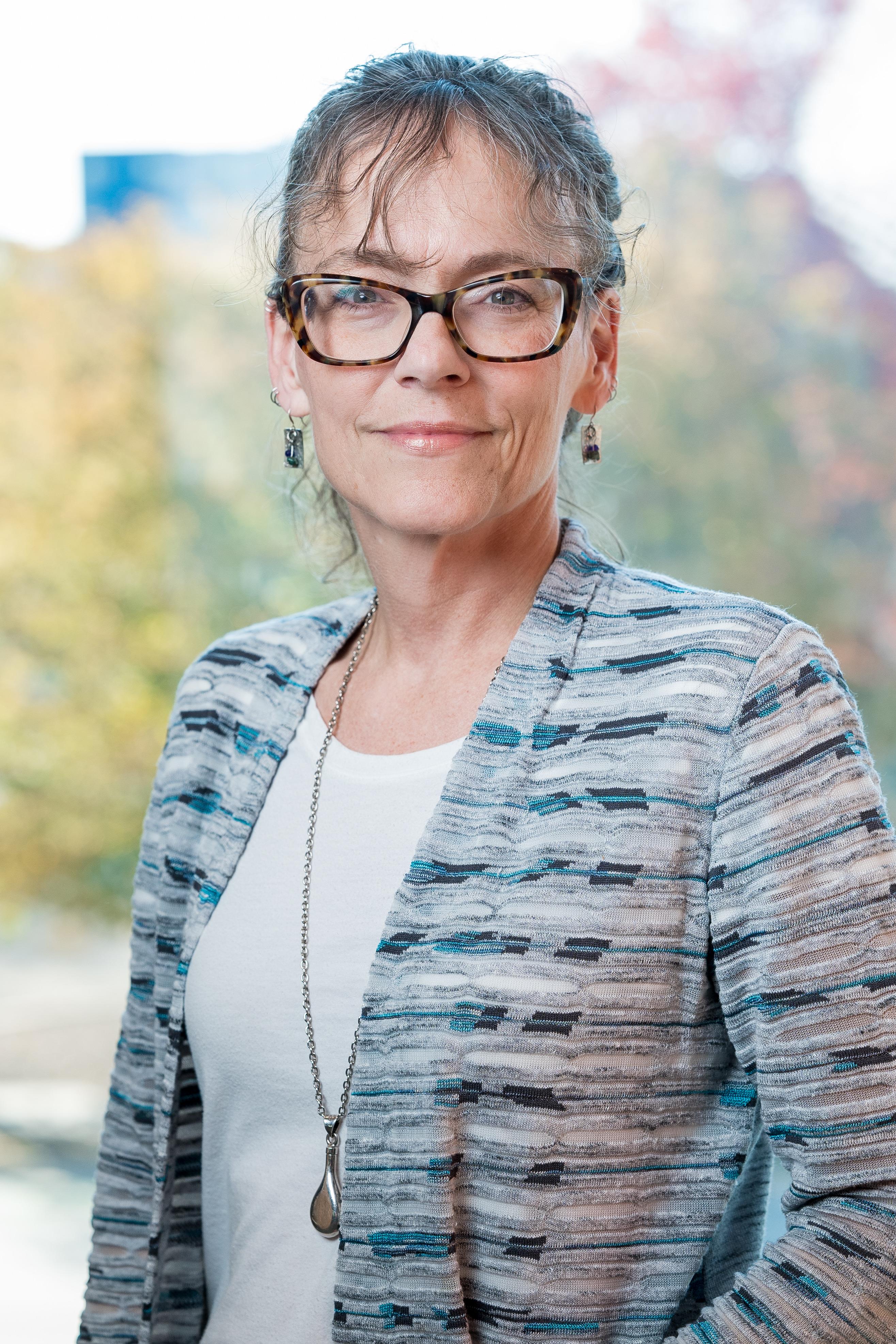  Suzanne  Hallihan