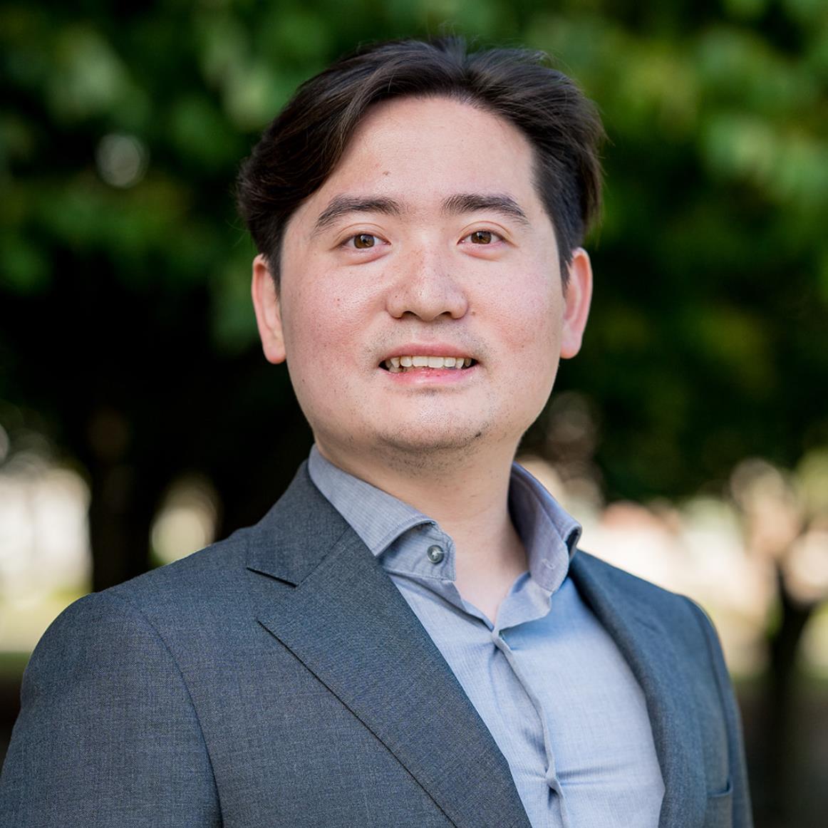 Wenjie Zhou