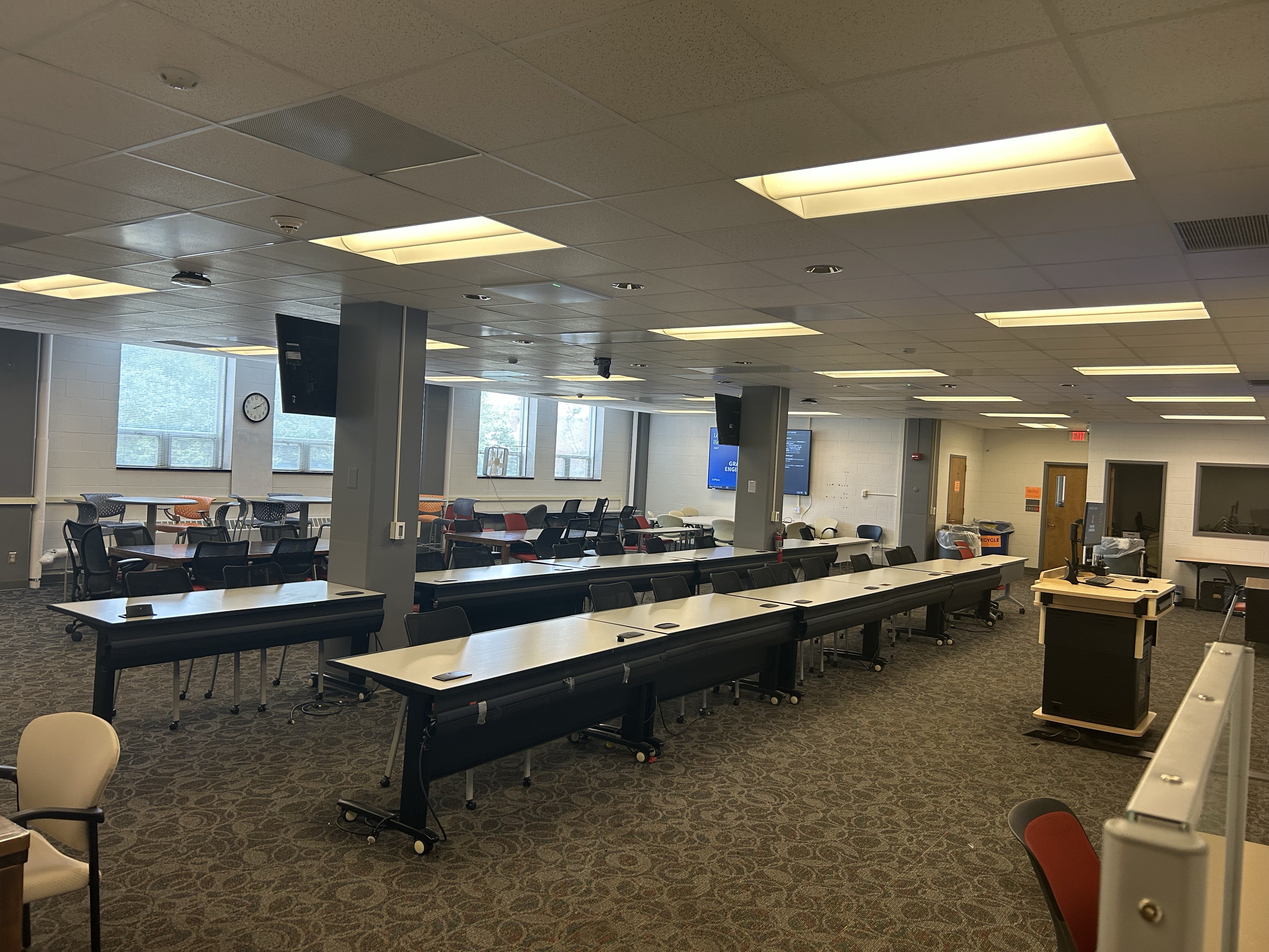 Image of Loomis_204_Room_NW