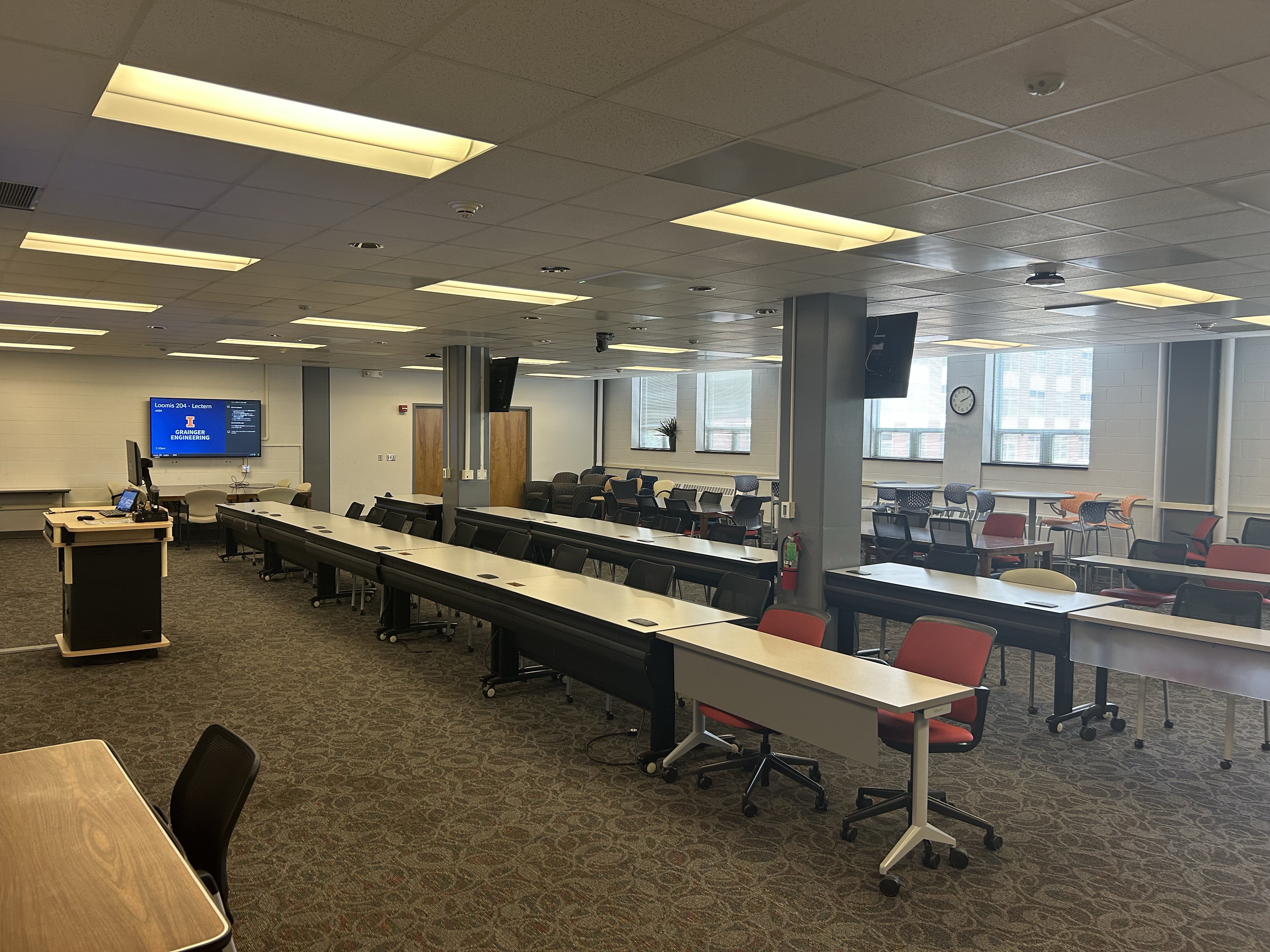 Image of Loomis_204_Full_Room_SW