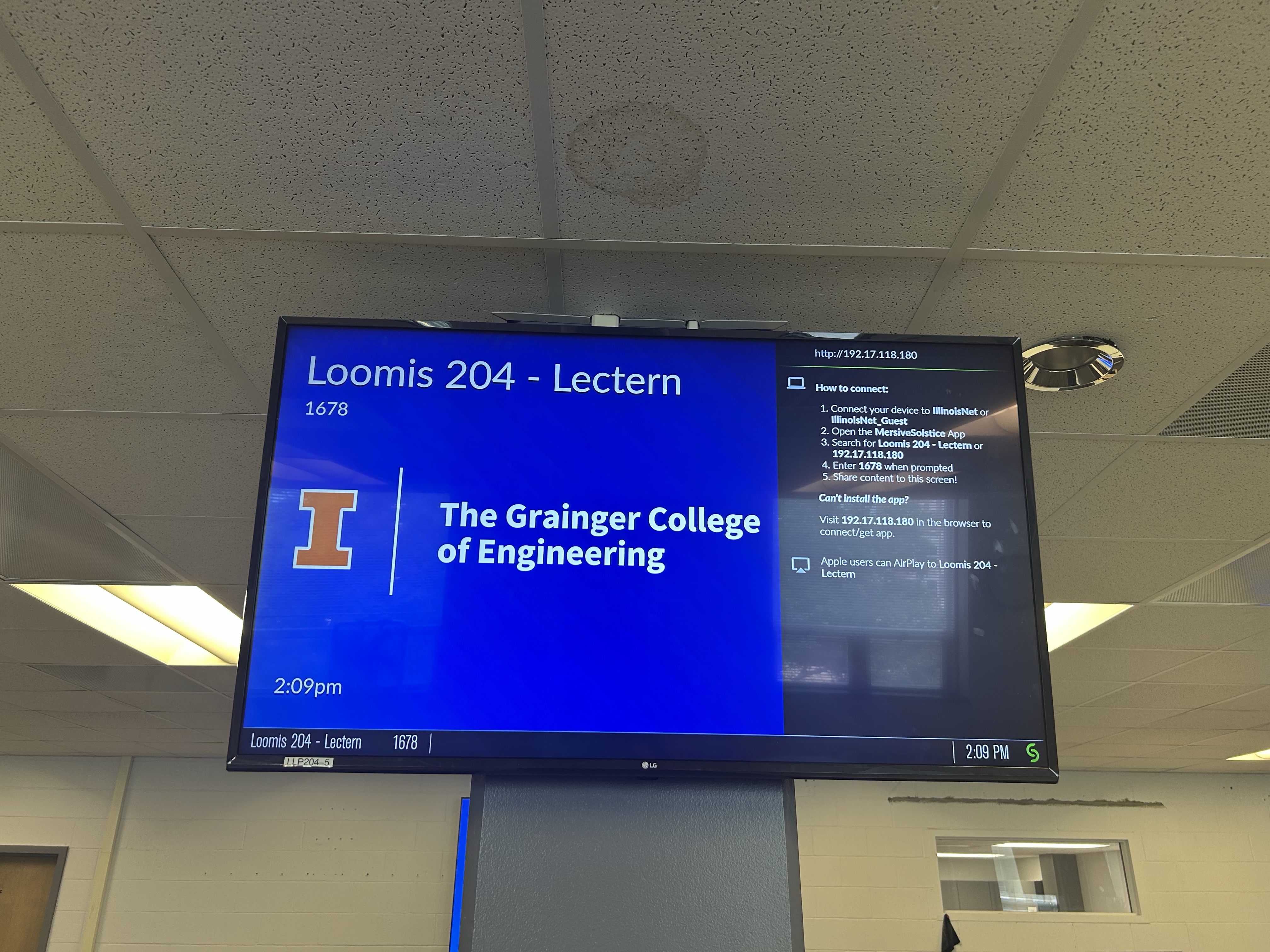 Image of Loomis_204_Rear_Display_South