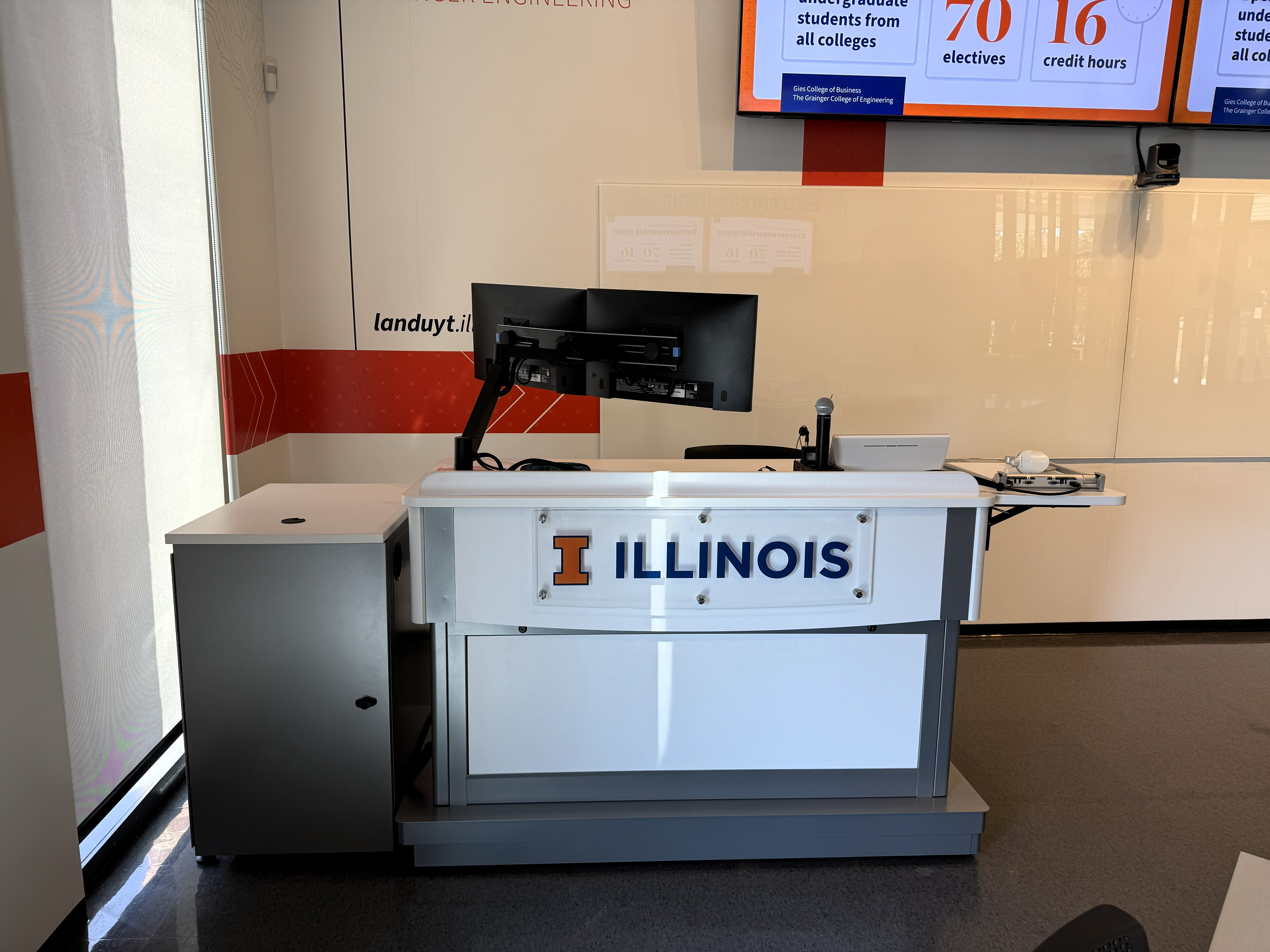 Image of CIF1038 Lectern