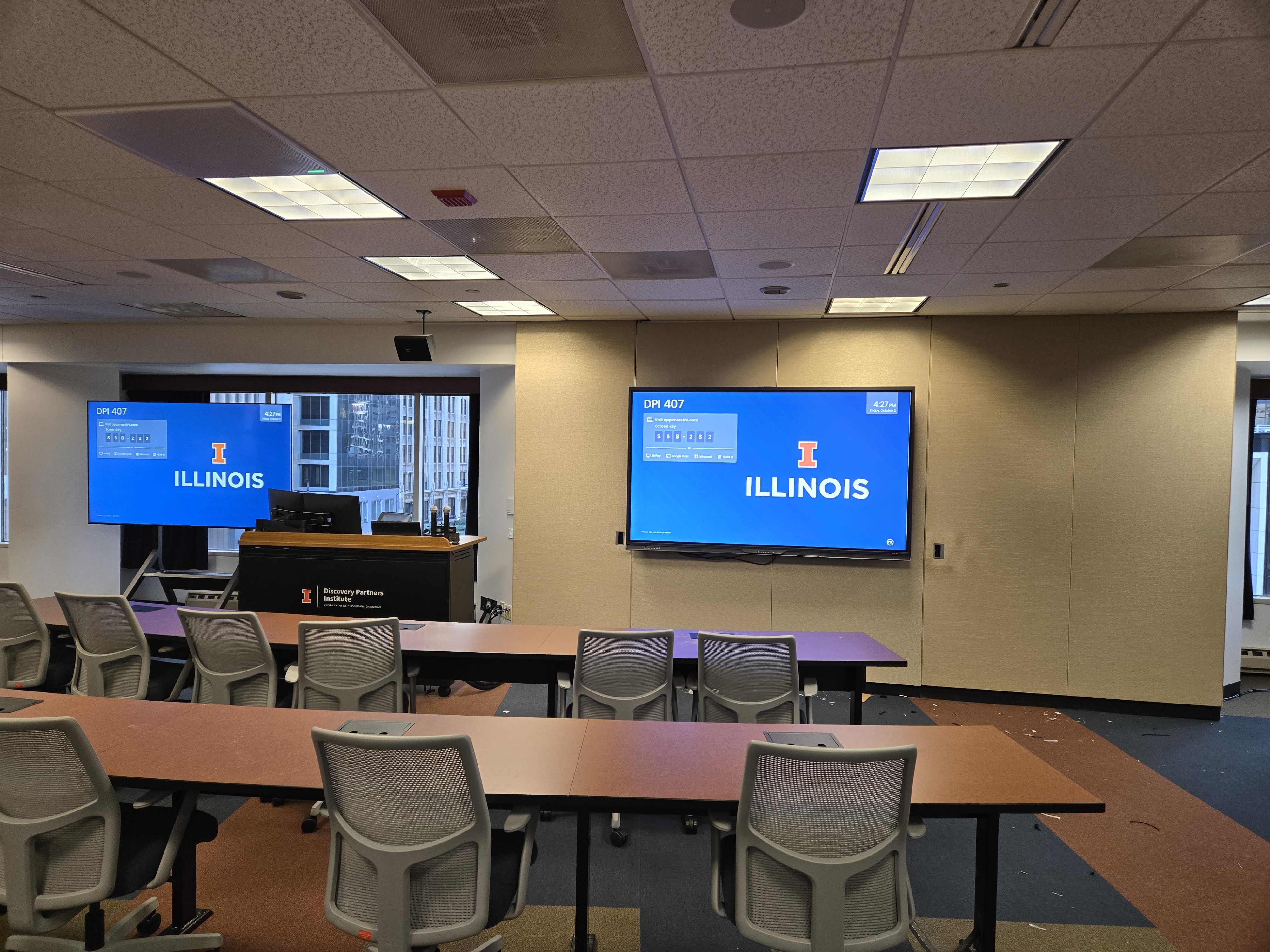 Image of DPI 407 - Room Front