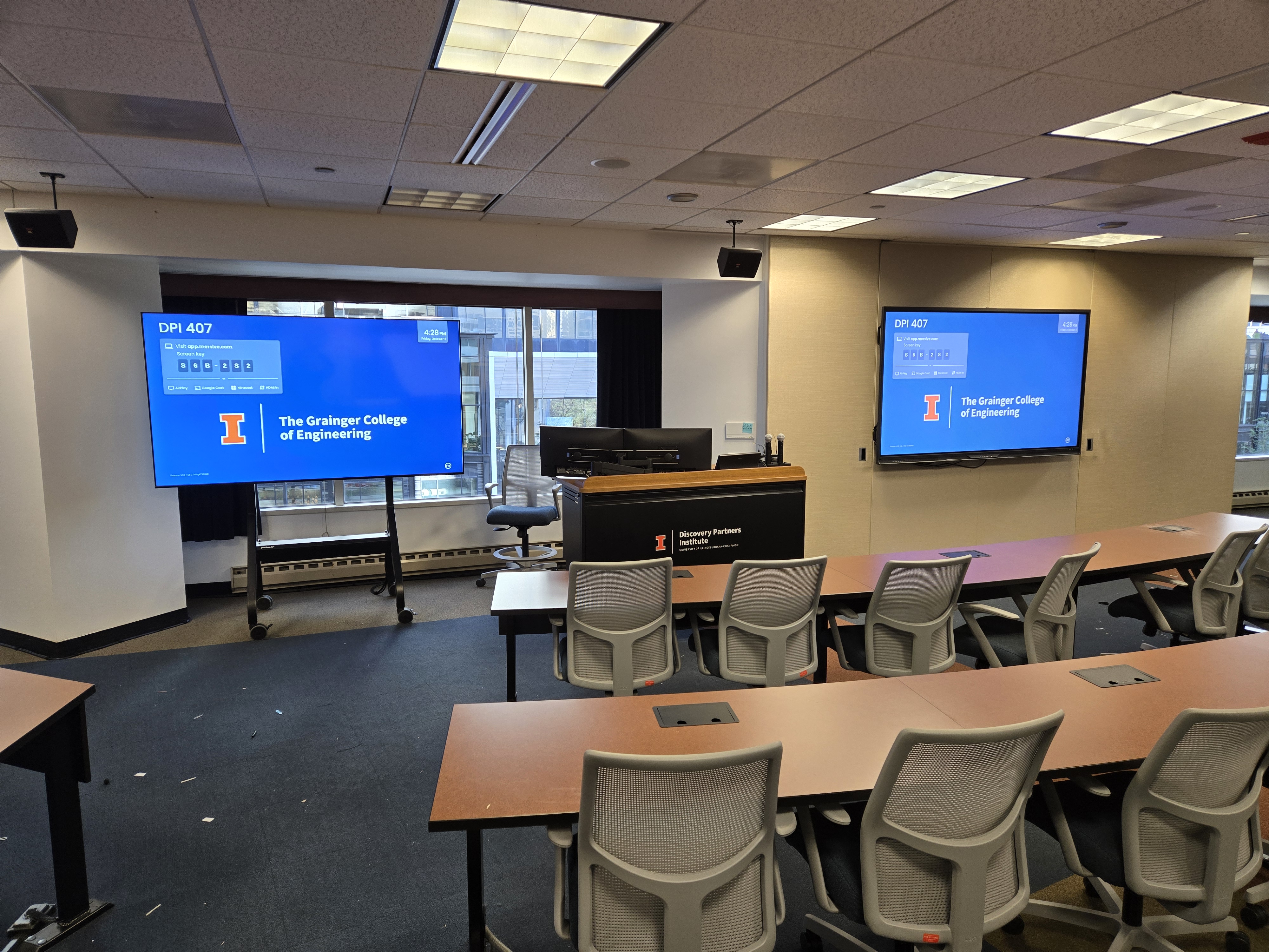 Image of DPI 407 - Room Left