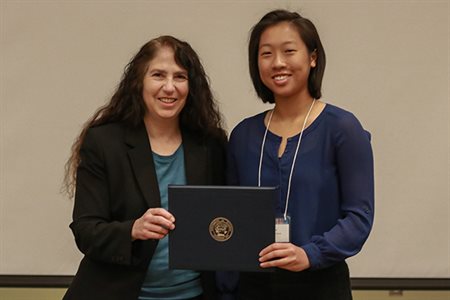 Computer Science Visionary Scholarship recipient Rose Dinh (right) was recognized at the Fall 2019 Celebration of Excellence.