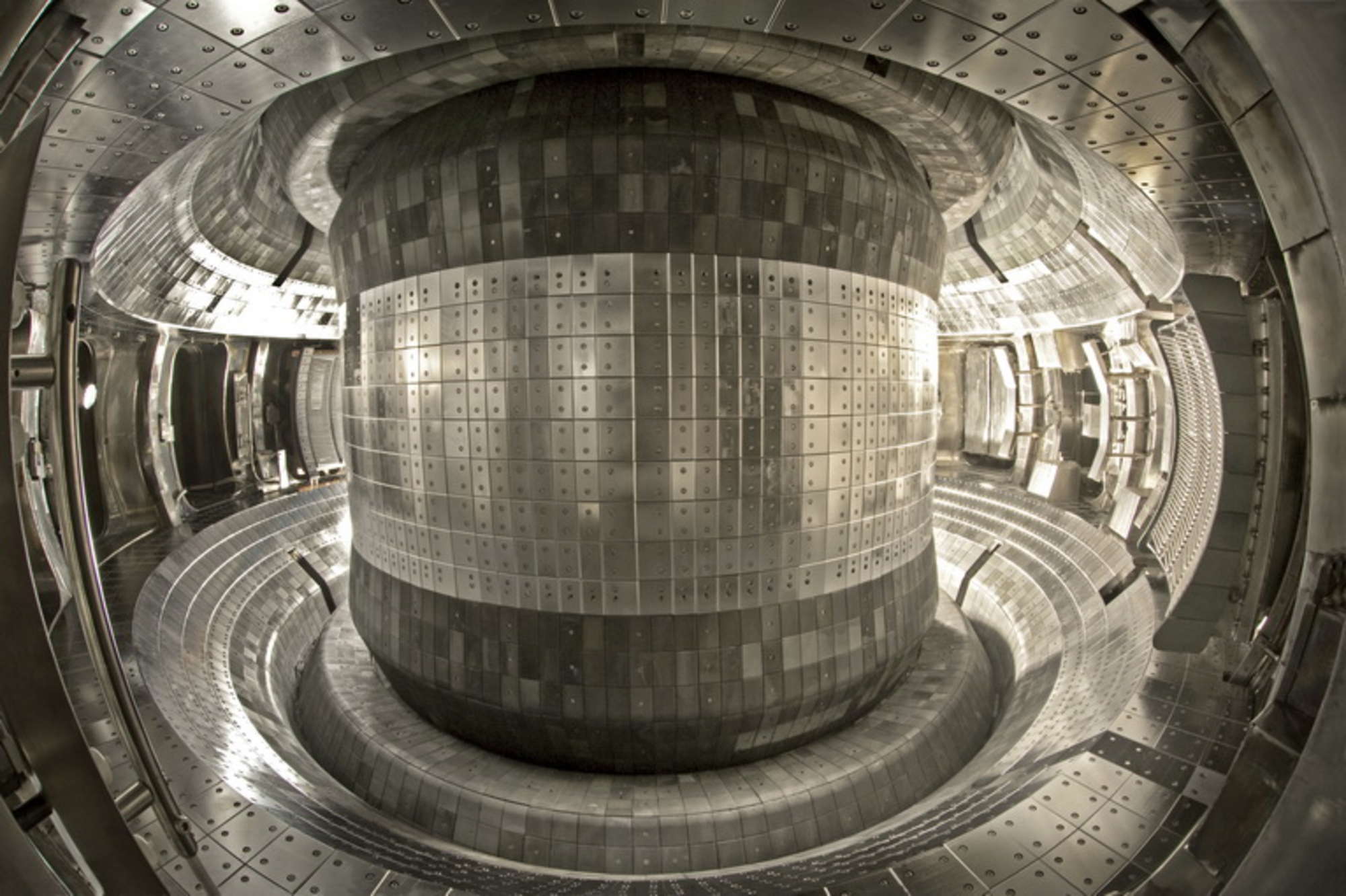 Fusion Reactor Experiment Succeeds on Chinese Tokamak
