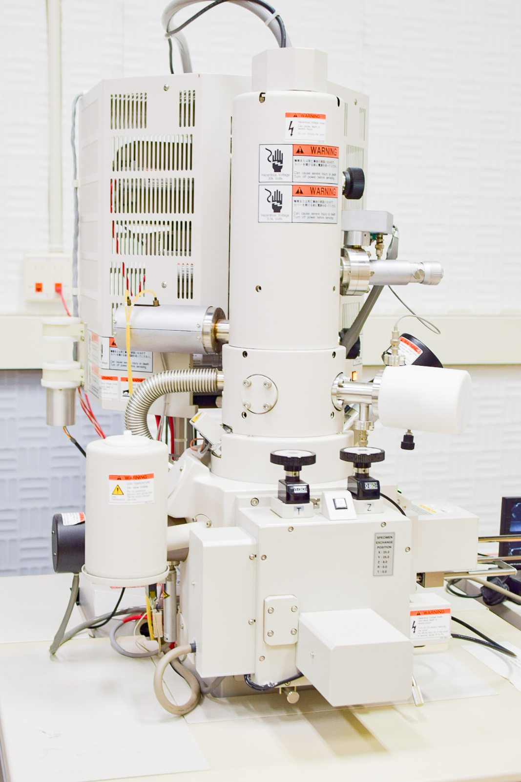 Hitachi S-4800 Scanning Electron Microscope: Khám Phá Công Nghệ Tiên Tiến Trong Phân Tích Vật Liệu