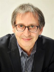 Swanlund Professor of Physics Nigel Goldenfeld