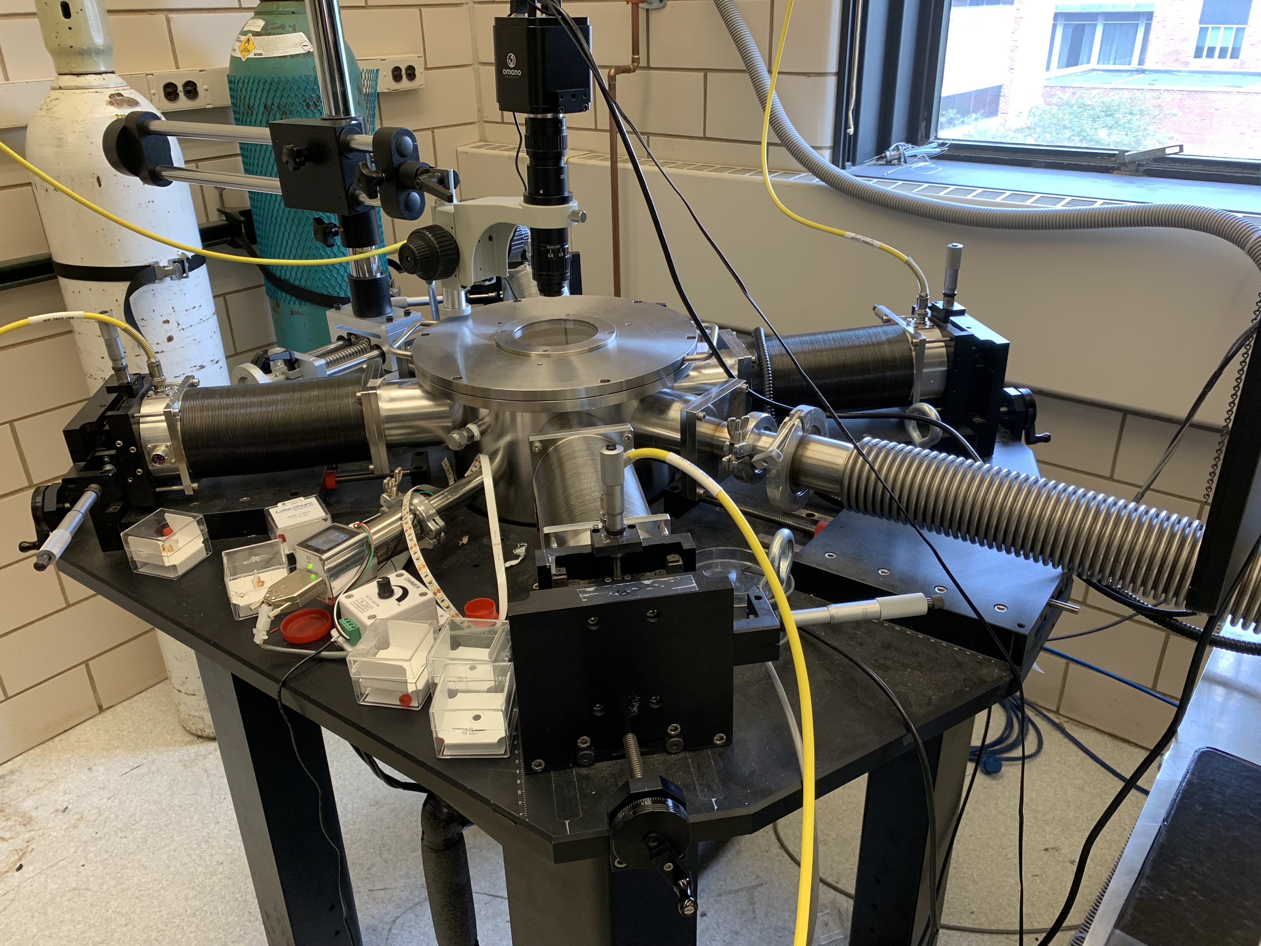 Temperature-Controlled Cryogenic Vacuum Probe Station