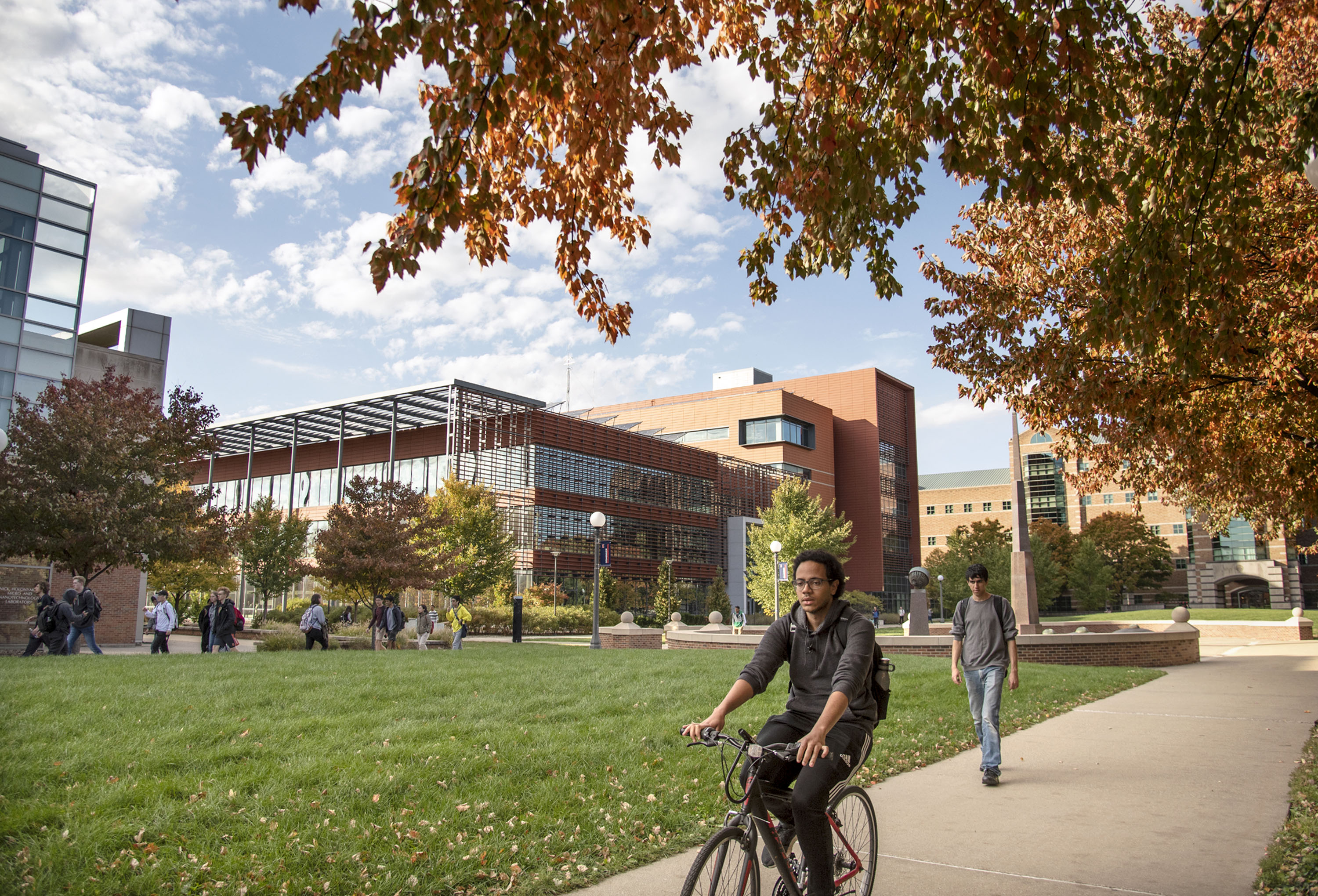 Electrical and Computer Engineering Building (ECE) | The Grainger 
